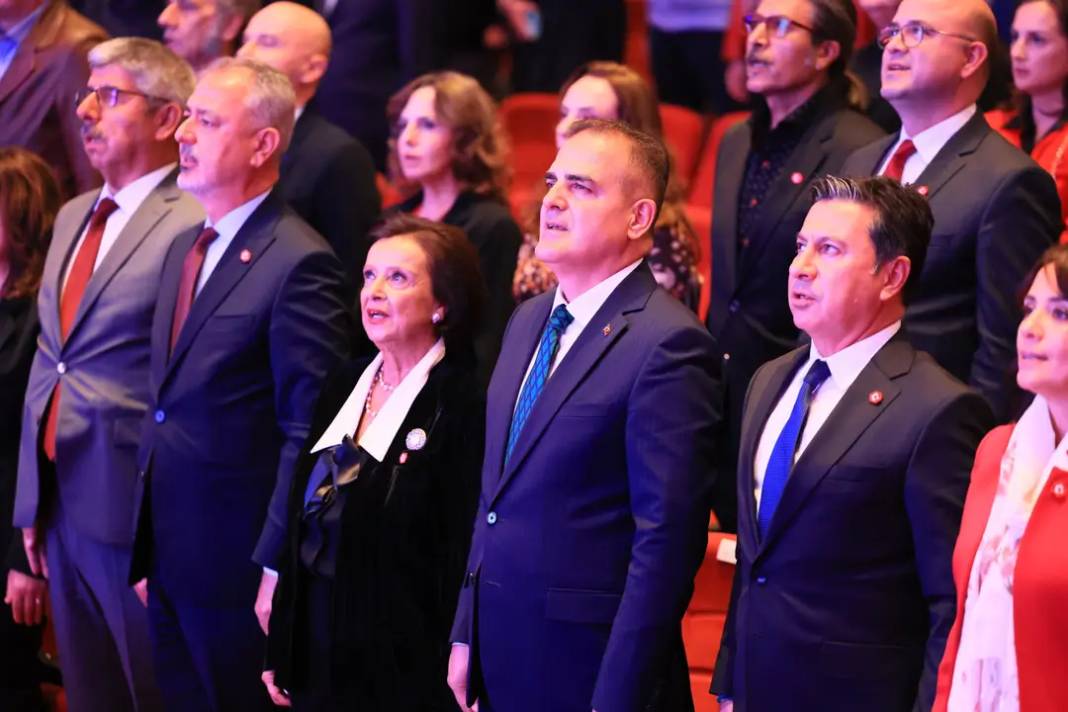 İlk Kadın Vali Lale Aytaman’ın Hayatı Belgesel Oldu 8
